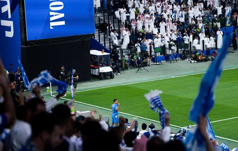 الهلال يحسم الكلاسيكو أمام الاتحاد بثلاثية.. ويعزز صدارته لـ"روشن" الهلال يحسم الكلاسيكو أمام الاتحاد بثلاثية.. ويعزز صدارته لـ"روشن"